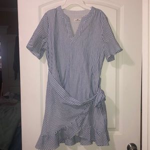 Vineyard vines dress